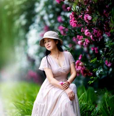 夹竹桃的叶子是什么样的，类似于夹竹桃的叶子