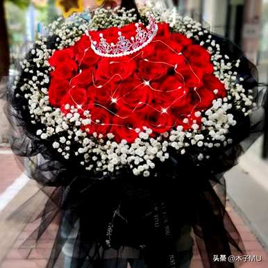 碎冰蓝渐变红玫瑰语，红玫瑰语是什么意思？